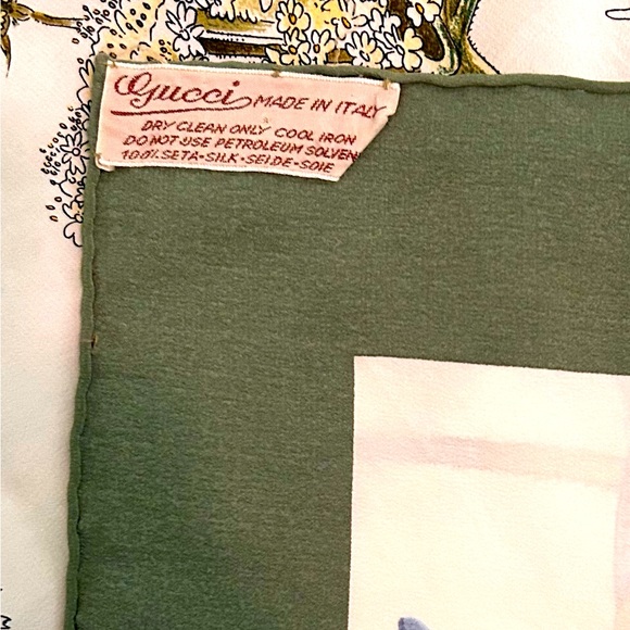 Vintage Gucci scarf - Picture 5 of 7